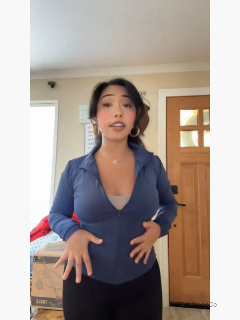 Full Zip Slim Fit Workout Jacket with Thumb Holes - Picture 7 of 7